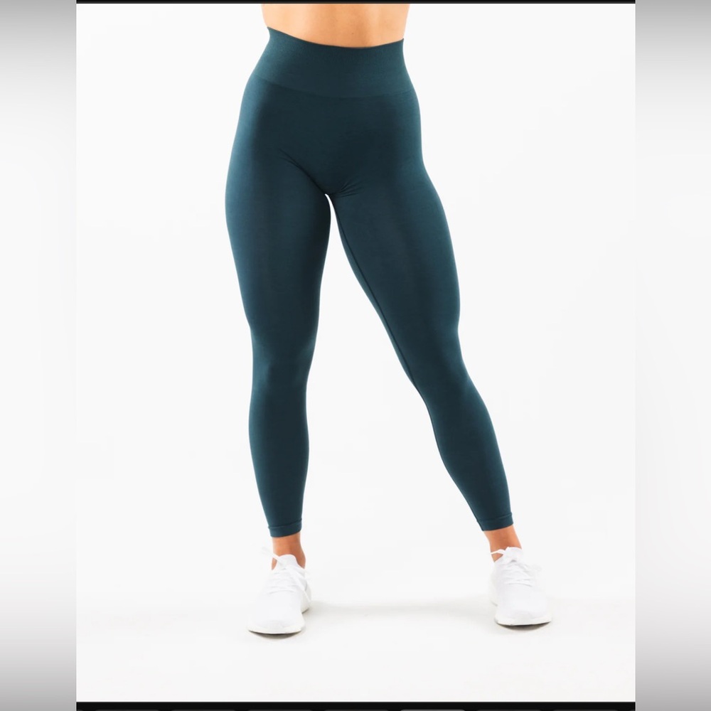 Alphalete Amplify Leggings